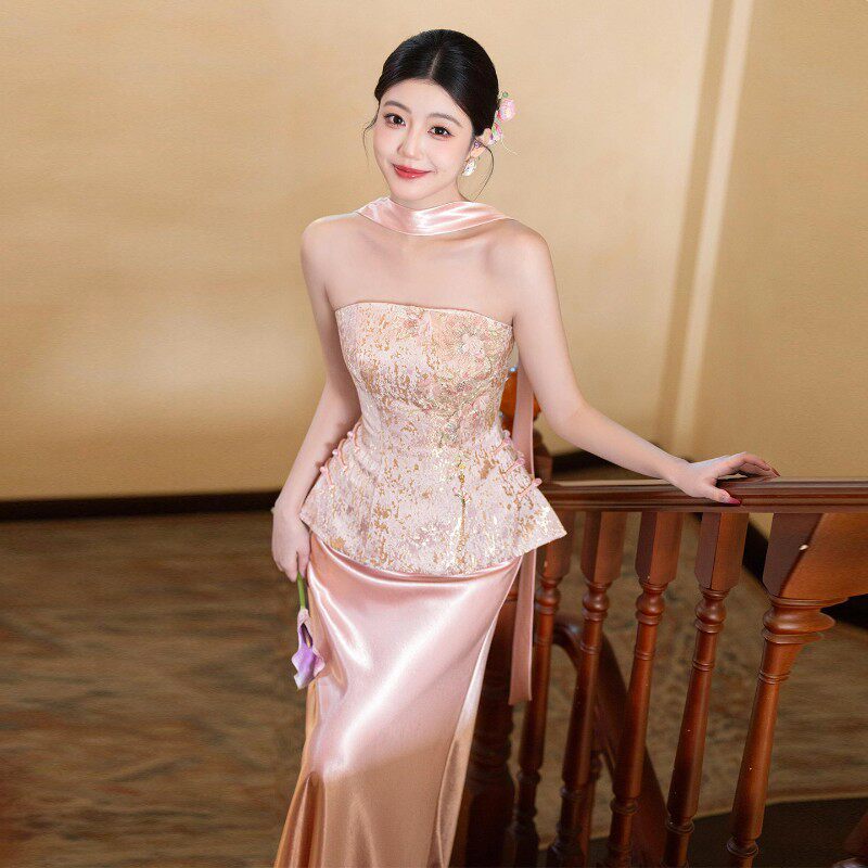 海棠记订婚晚礼服裙女抹胸粉色轻奢小众高端新娘敬酒服高级感小个
