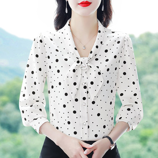 妈妈春秋装洋气长袖雪纺衬衫女士202新款波点衬衣蝴蝶结v领上衣