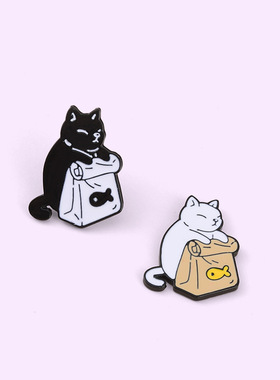 可爱黑白猫咪动物徽章个性简约卡通猫咪猫粮造型合金配饰胸针批发