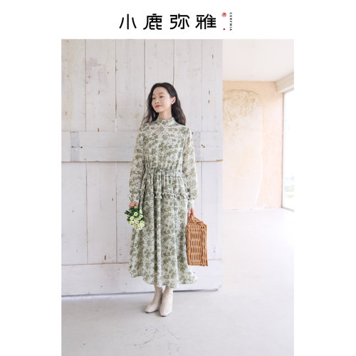 小鹿弥雅《白茶》系列新中式文艺复古印花长袖连衣长裙春秋