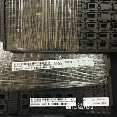 MT53D512M32D2DS-053WT:D 丝印D9WHZ WFBGA-200 动态随机存储器IC