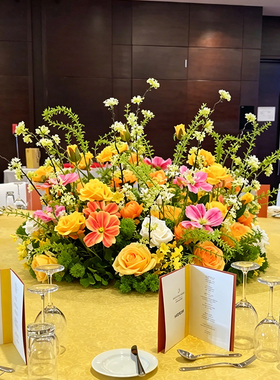 酒店轻奢餐桌花宴会厅桌面假花摆件大圆桌转盘中间黄橙色摆花装饰