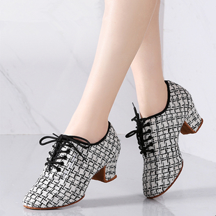 拉丁舞鞋中跟软底女士摩登舞鞋形体训练鞋交谊水兵广场舞鞋教师鞋