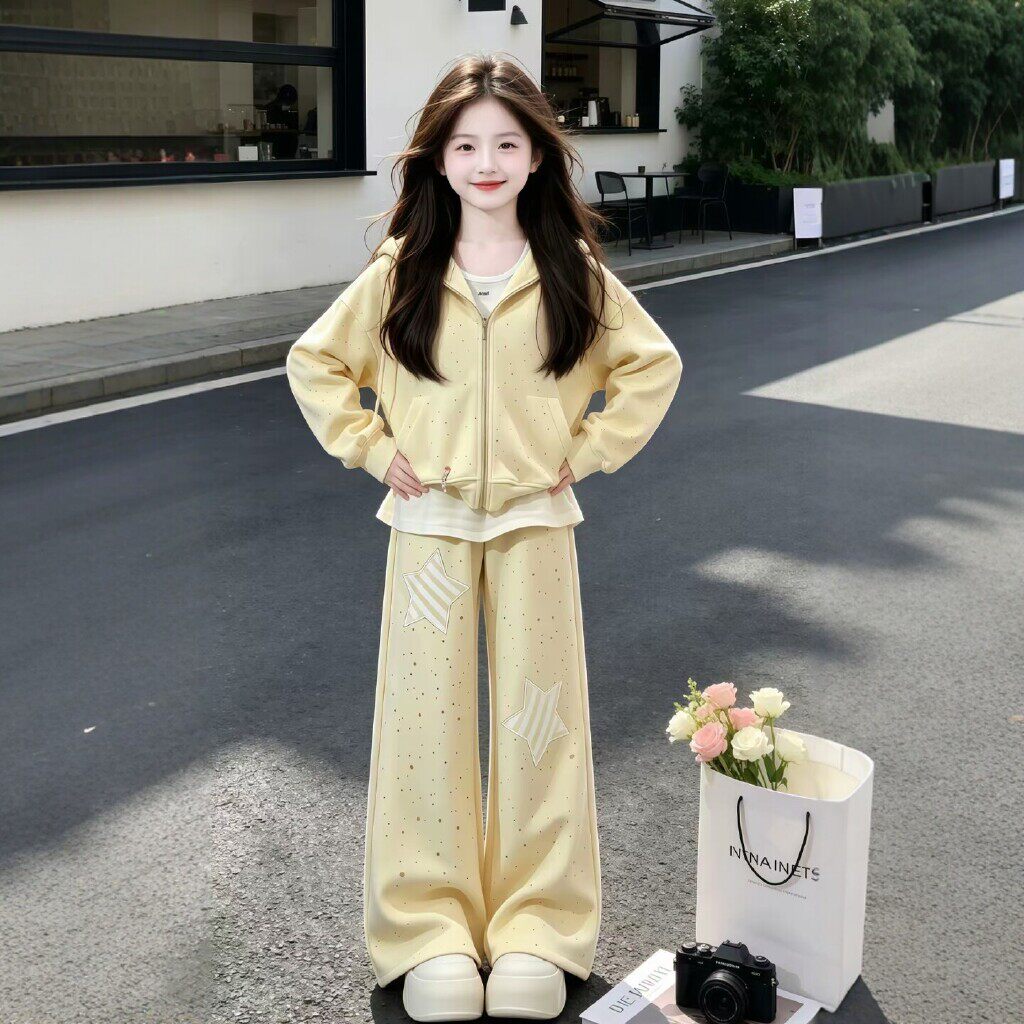 女童运动休闲套装秋冬款2026新款儿童奶黄色外套中大童卫裤一整套