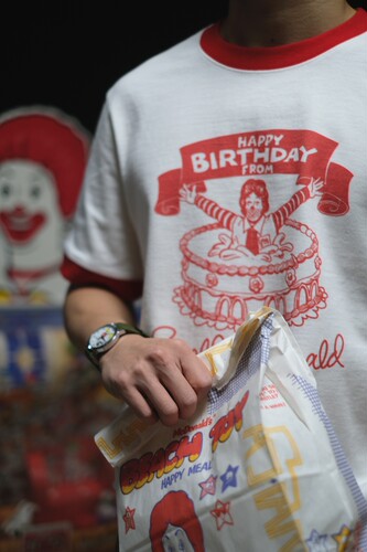 麦当劳生日无缝桶织美式情侣装