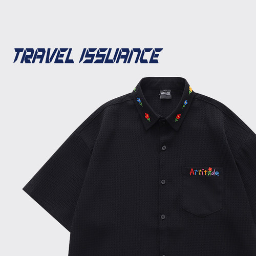 多巴胺小花刺绣宽松短袖衬衫