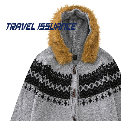 修身牛角扣开衫连帽毛衣女