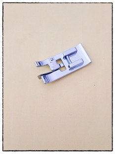 锁边压脚适用胜家兄弟飞跃等家用多功能缝纫机压脚花样线迹