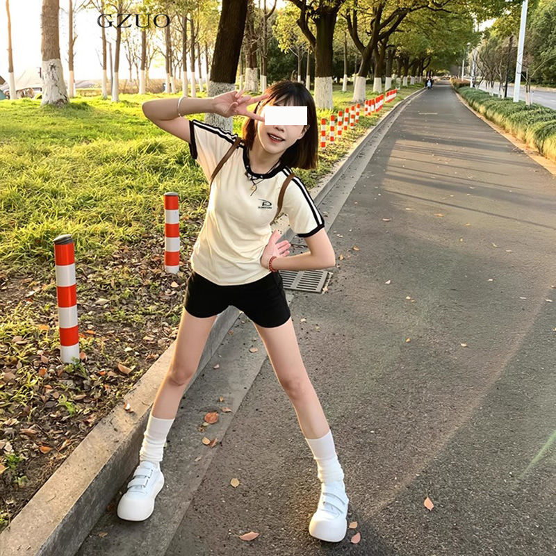 美式复古三条杠正肩短袖t恤女夏设计感小众辣妹别致运动短款上衣