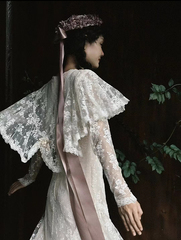 法式复古轻婚纱新娘2024新款结婚长袖森系蕾丝写真旅拍度假礼服裙