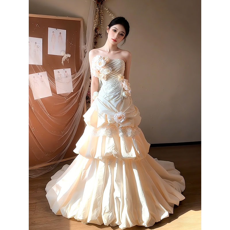 复古高级感绝美轻婚纱新娘小众法式轻奢出门纱气质森系重工礼服裙