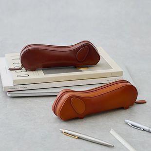 日本Motherhouse 新款 Wanchan 牛皮制 腊肠犬造型  笔袋 笔盒