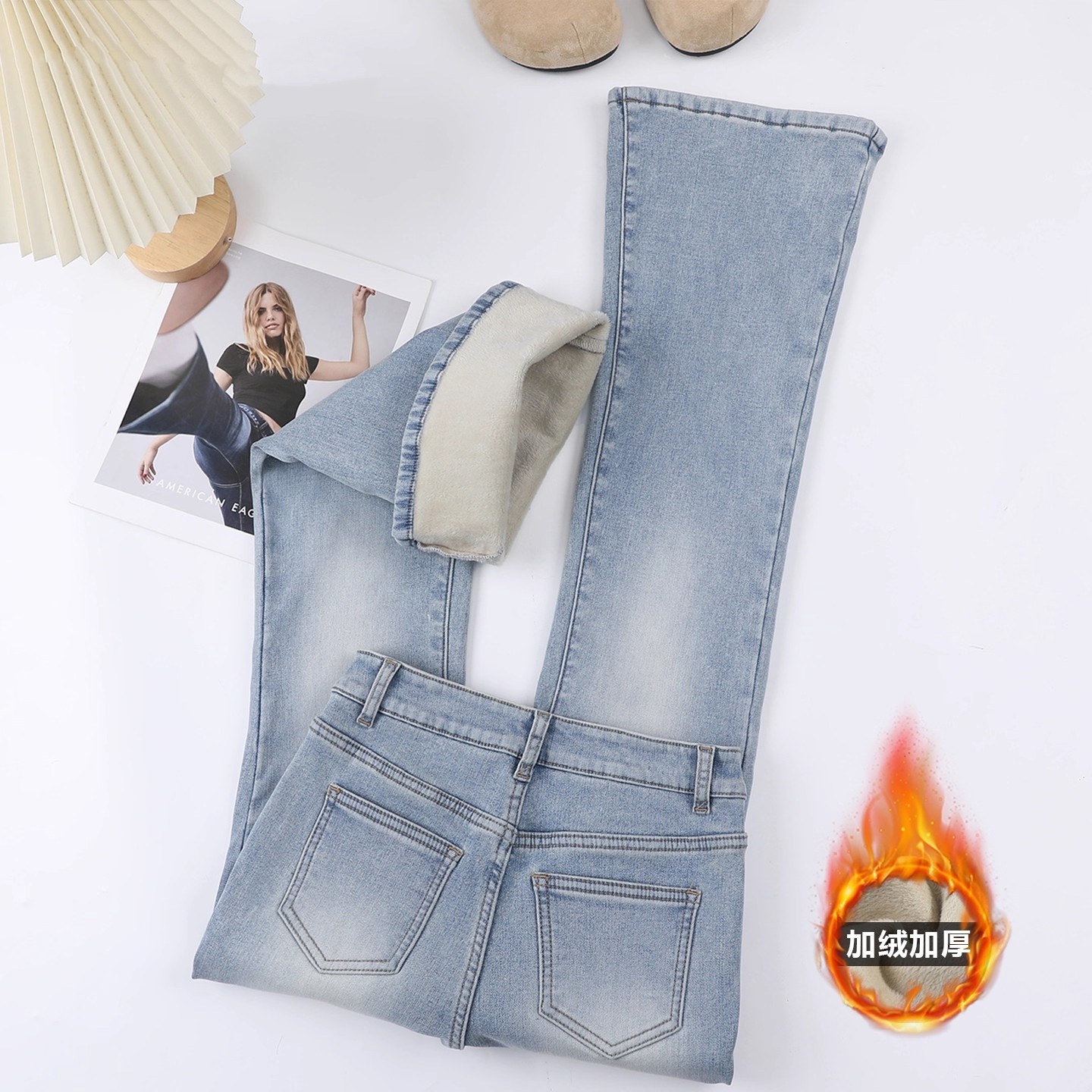 浅色加绒保暖微喇牛仔裤女冬季新款加厚保暖小个子修身高腰喇叭裤