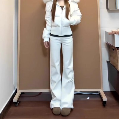 白色加绒加厚微喇牛仔裤女秋冬季2025新款小个子高腰显瘦喇叭裤子