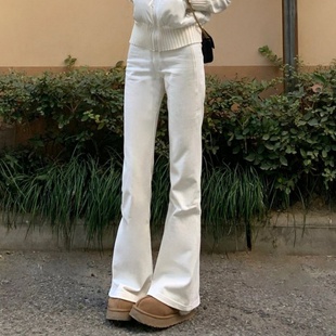 白色微喇牛仔裤女秋季新款辣妹高腰修身显瘦百搭直筒弹力喇叭裤子