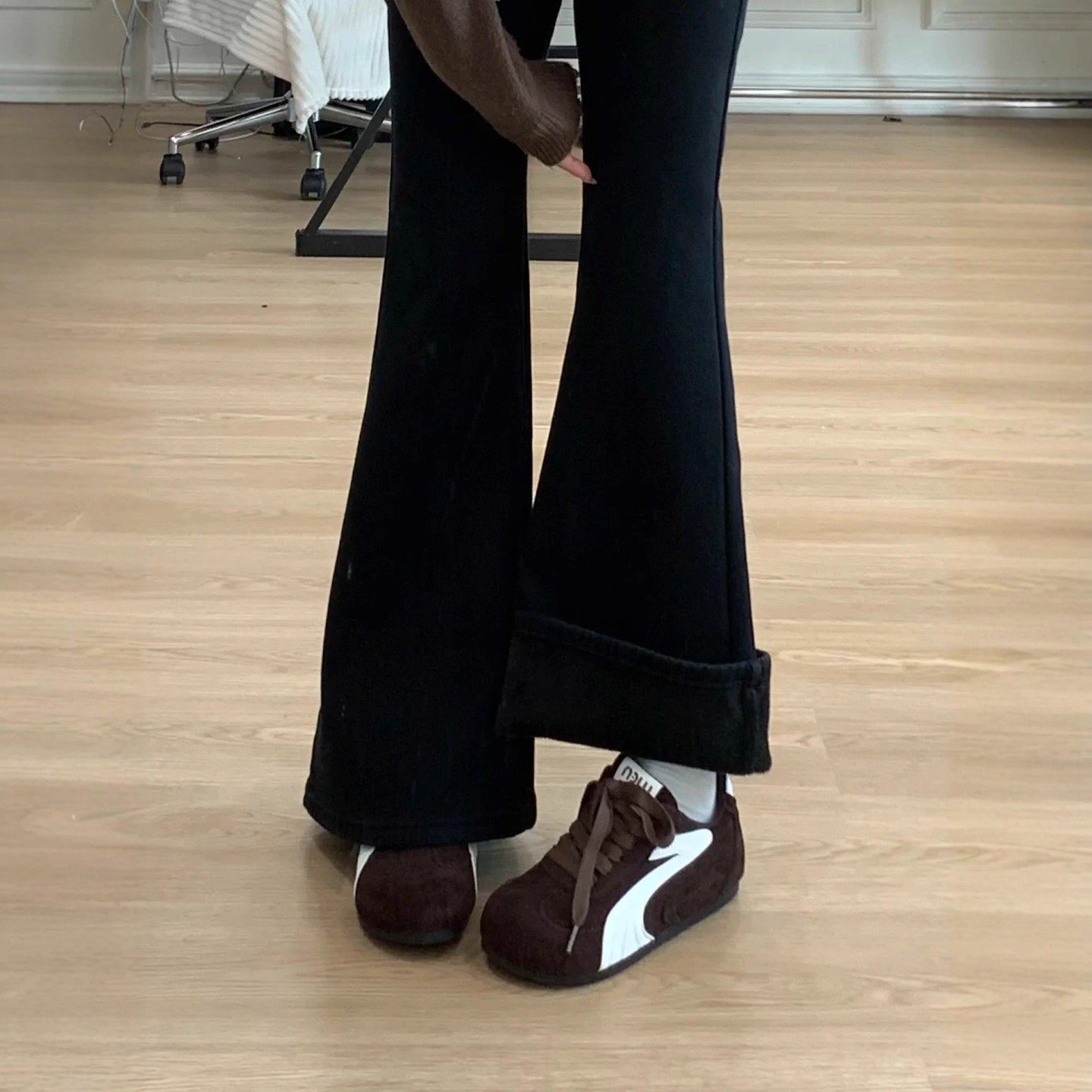 黑色高腰微喇牛仔裤女秋冬大码胖mm加绒加厚弹力显瘦喇叭拖地长裤