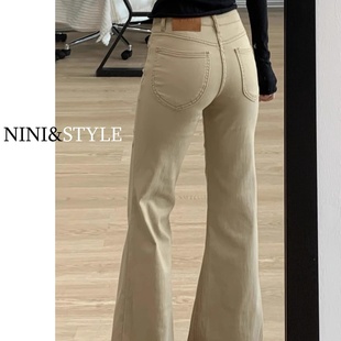 卡其色加绒微喇牛仔裤女2025秋季新款低腰显瘦小个子不贴腿喇叭裤