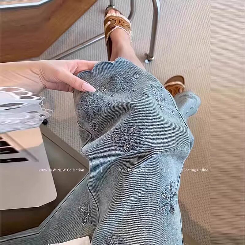 花朵刺绣烫钻直筒牛仔裤女2026春季新款大码胖mm高腰显瘦烟管裤