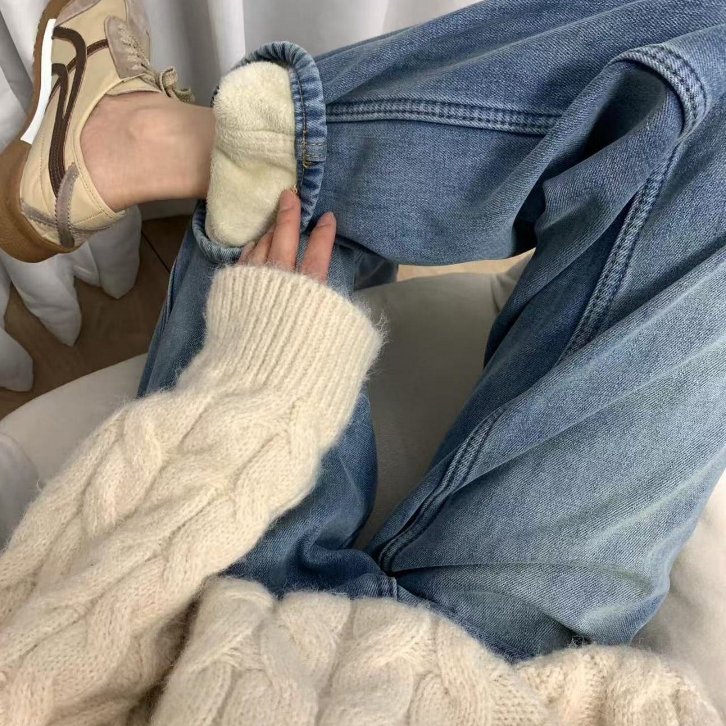 牛仔裤女高腰冬季加绒加厚大码胖mm宽松显瘦窄版梨形身材阔腿裤子