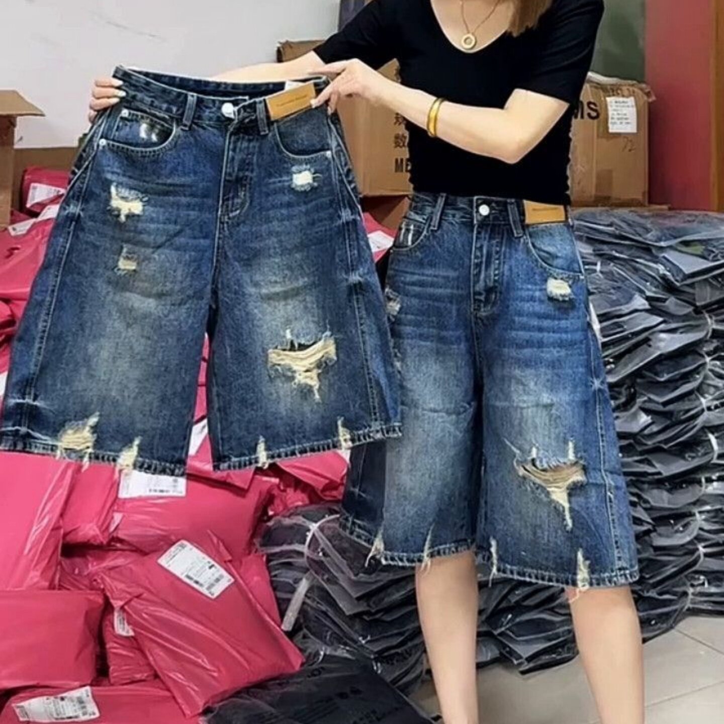 时尚洋气个性破洞大码牛仔裤女小个子穿搭宽松毛边乞丐五分阔腿裤
