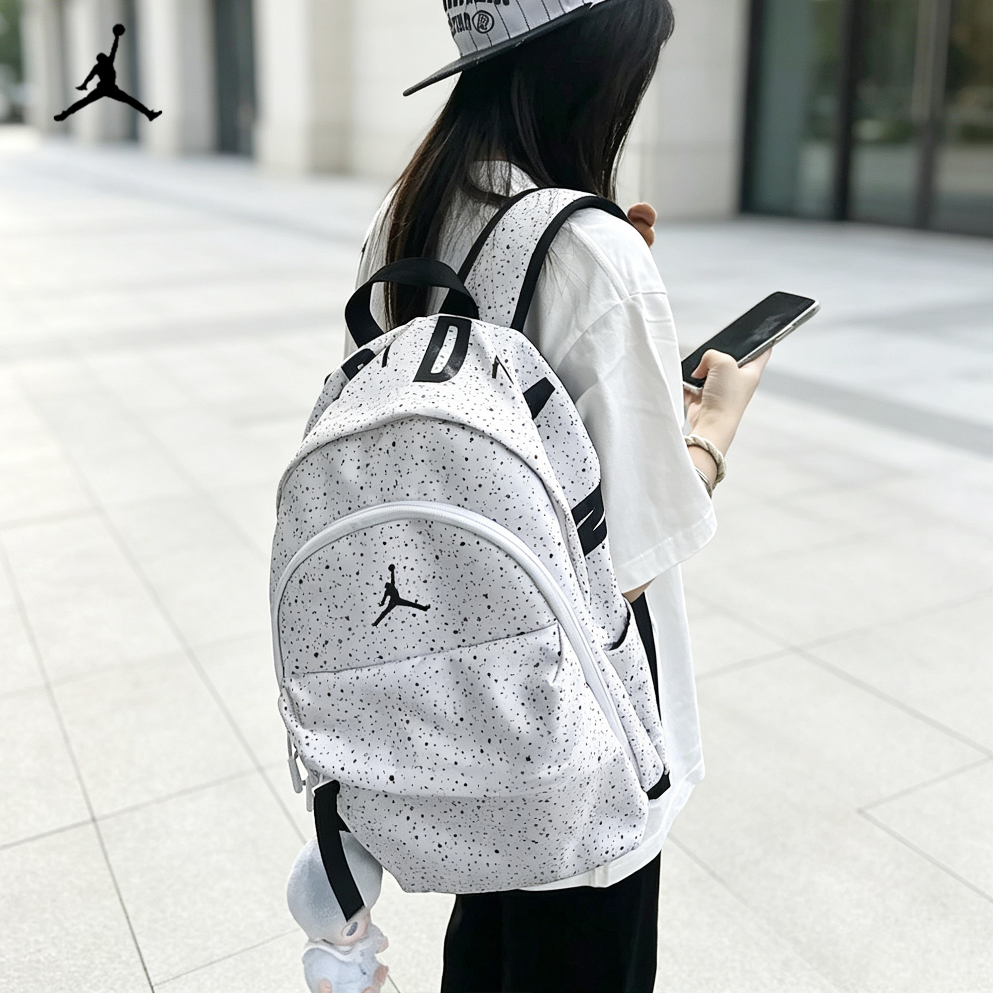 乔丹AJ满天星书包大容量双肩包图片