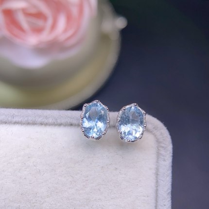 海蓝宝耳钉，晶体干净！主石5*7mm，s925银镶嵌