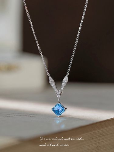 18k钻石V形海蓝宝项链 精致V形设计修饰脖颈超级圣玛利亚海蓝宝礼