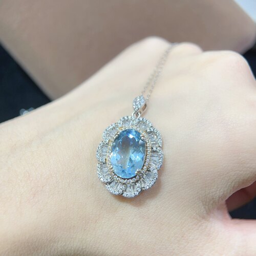 瑞士蓝蓝托帕石吊坠，主石尺寸：10*14mm，925银精工镶嵌