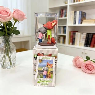 疯狂动物城甜蜜依靠潮玩手办摆件完美拍档尼克与朱迪过来抱抱公仔