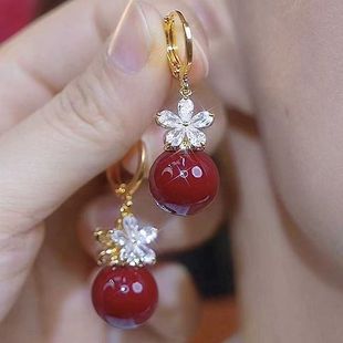 红色珠珠水钻花朵耳扣高级感轻奢高级感耳坠气质百搭新款耳饰