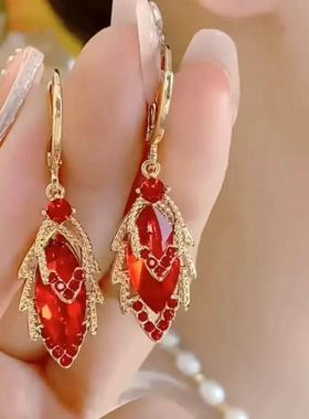 气质优雅红色水钻树叶耳扣时尚高级感金枝玉叶耳环女简约百搭耳饰