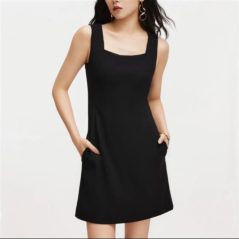 AMASS/阿玛施春夏气质简约纯色修身女装连衣裙吊带小黑裙 5500484