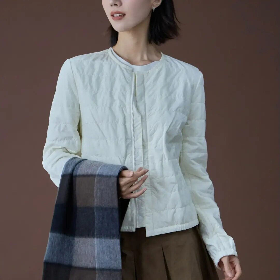 AMASS/阿玛施新款休闲百搭气质舒适绗缝新雪丽薄款棉服外套540048