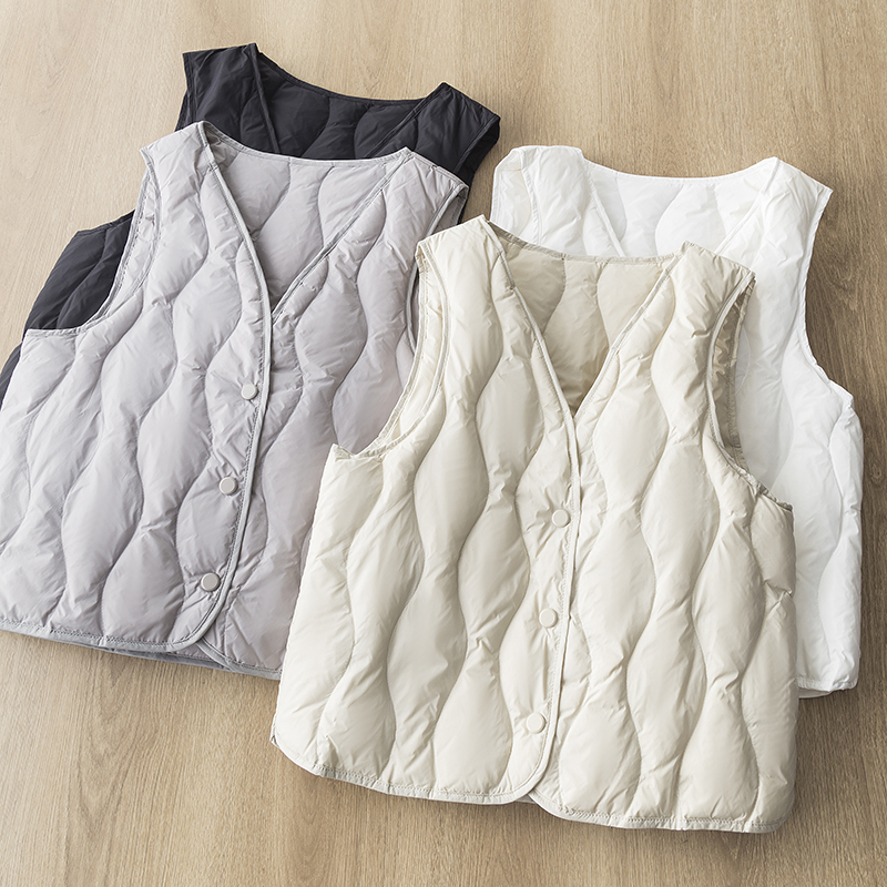 百搭轻盈菱格V领90绒羽绒马甲