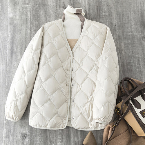 菱格宽松百搭轻薄白鸭绒羽绒服