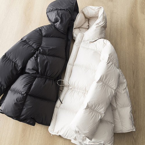 简约基础设计感可收腰连帽羽绒服