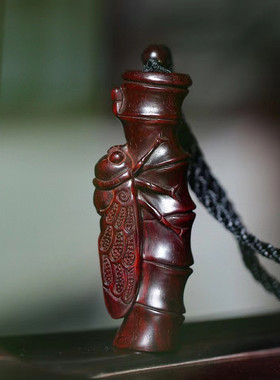 紫檀一鸣惊人手把件老料红木随身把玩汽车小摆件挂件