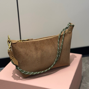 YQ 百搭款复古风腋下包包女2025秋冬新款通勤超火手提饺子包