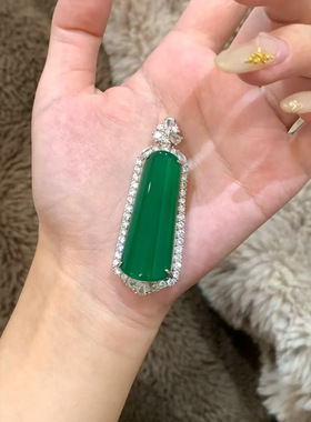 S925纯银首饰天然绿玉髓无事牌吊坠长条冰种翡翠阳绿色银镶玉项链