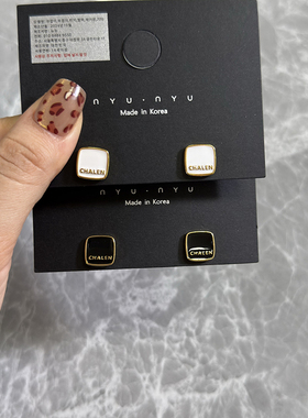 方块黑色小香耳钉高级感气质洋气小巧精致简约时尚耳环百搭耳饰