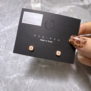 迷你精致方形粉色珐琅凯旋门耳钉2025新款爆款高级感百搭耳环耳饰