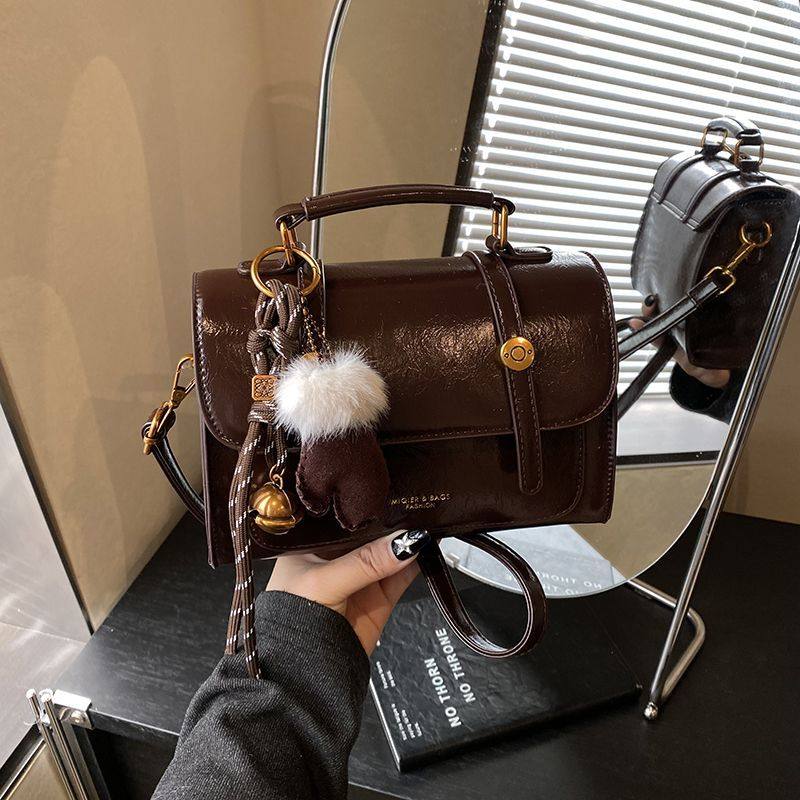 26年新款百搭高颜值复古英伦风单肩包潮流精致气质手拿网红斜挎包,箱包皮具/热销女包/男包,通用款女包,淘宝优惠券,粉丝福利购,淘宝优惠卷