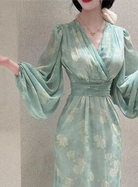 春季喇叭袖法式显瘦连衣裙掐腰裙子女显瘦气质长裙薄荷绿神明少女