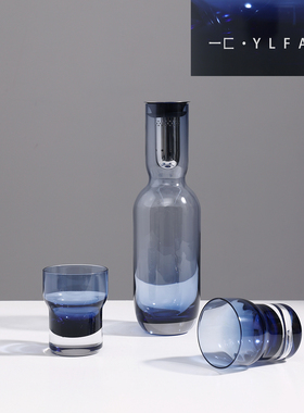 一匚现代轻奢蓝色透明玻璃水具酒杯样板间售楼处酒店餐厅家居摆件