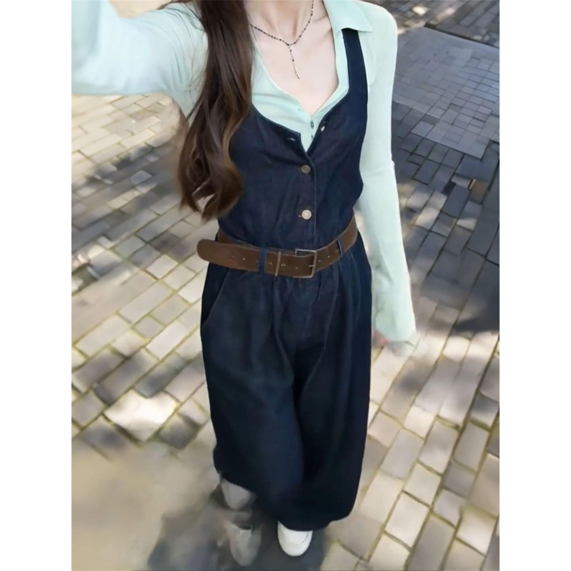 韩版时尚复古清新穿搭牛仔高腰连体背带裤+绿色打底上衣两件套装