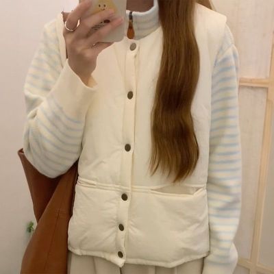 条纹针织毛衣+背心马甲棉服外套