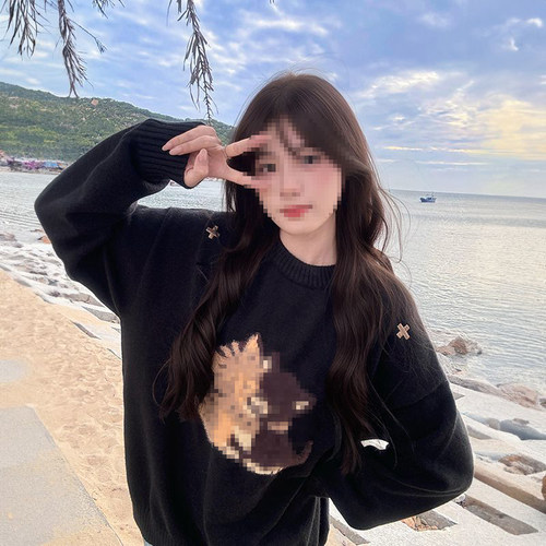 黑色拥抱猫提花圆领套头毛衣