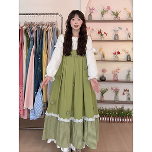 法式 内搭两件套穿搭 温柔气质超仙绿色格纹拼接背带裙搭配白色长袖