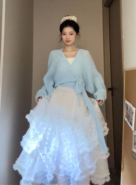 法式温柔风高腰网纱蓬蓬半身裙+吊带上衣衫+蓝色针织开衫三件套装