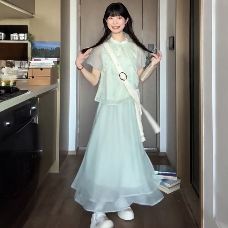 盘扣短袖上衣+网纱半身裙
